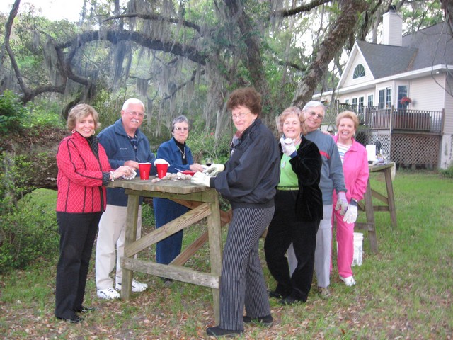 2002 Oyster roast eating oysters.jpg